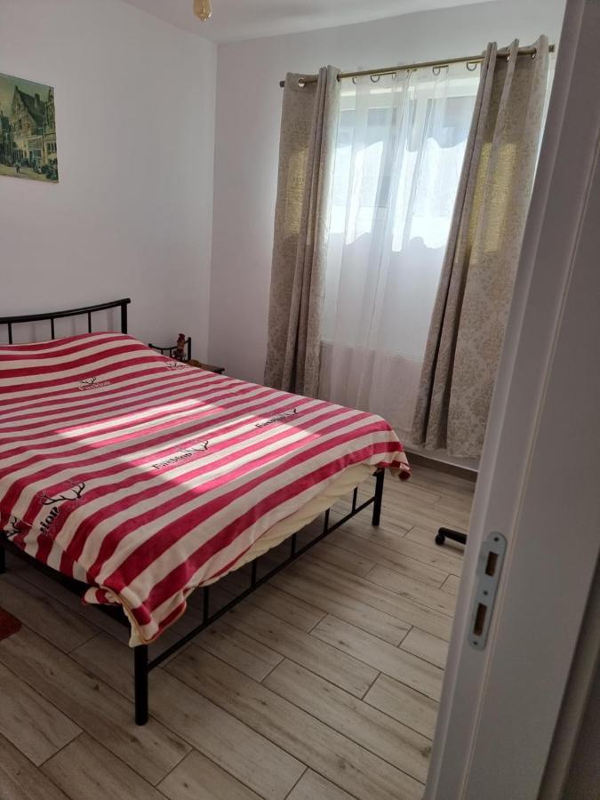 Appartamento New Bucuresti Relax Flat - Apartament Relaxare - 4 People Esterno foto